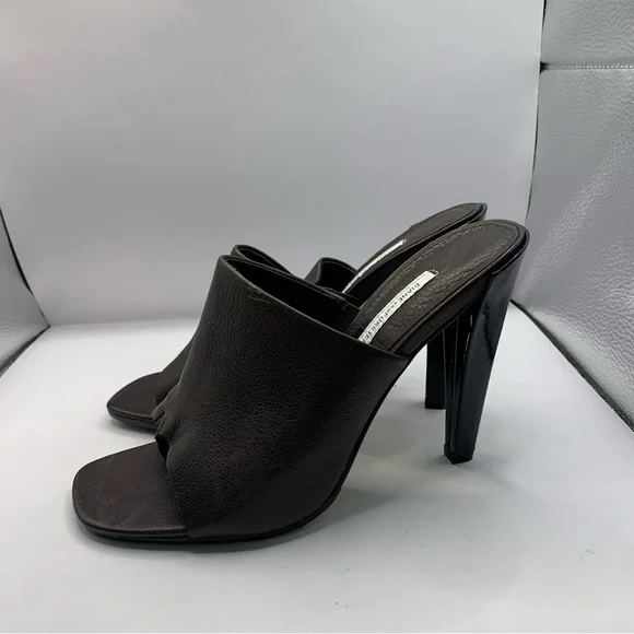 Diane Von Furstenberg heels flip flop open toe Women's Brown 9M Made in Italy - Picture 1 of 8